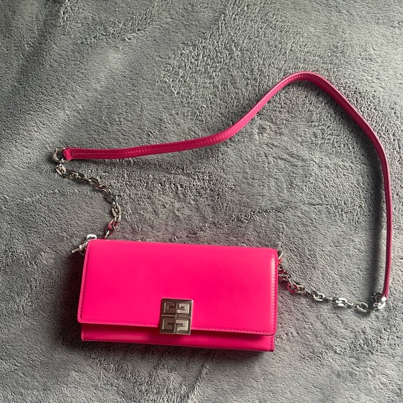 Givenchy crossbody, wallet on a chain, brand new, never used, tags attached - Picture 4 of 4